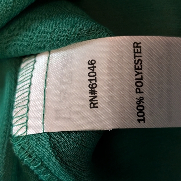 Green Button-Up Blouse - Picture 7 of 7